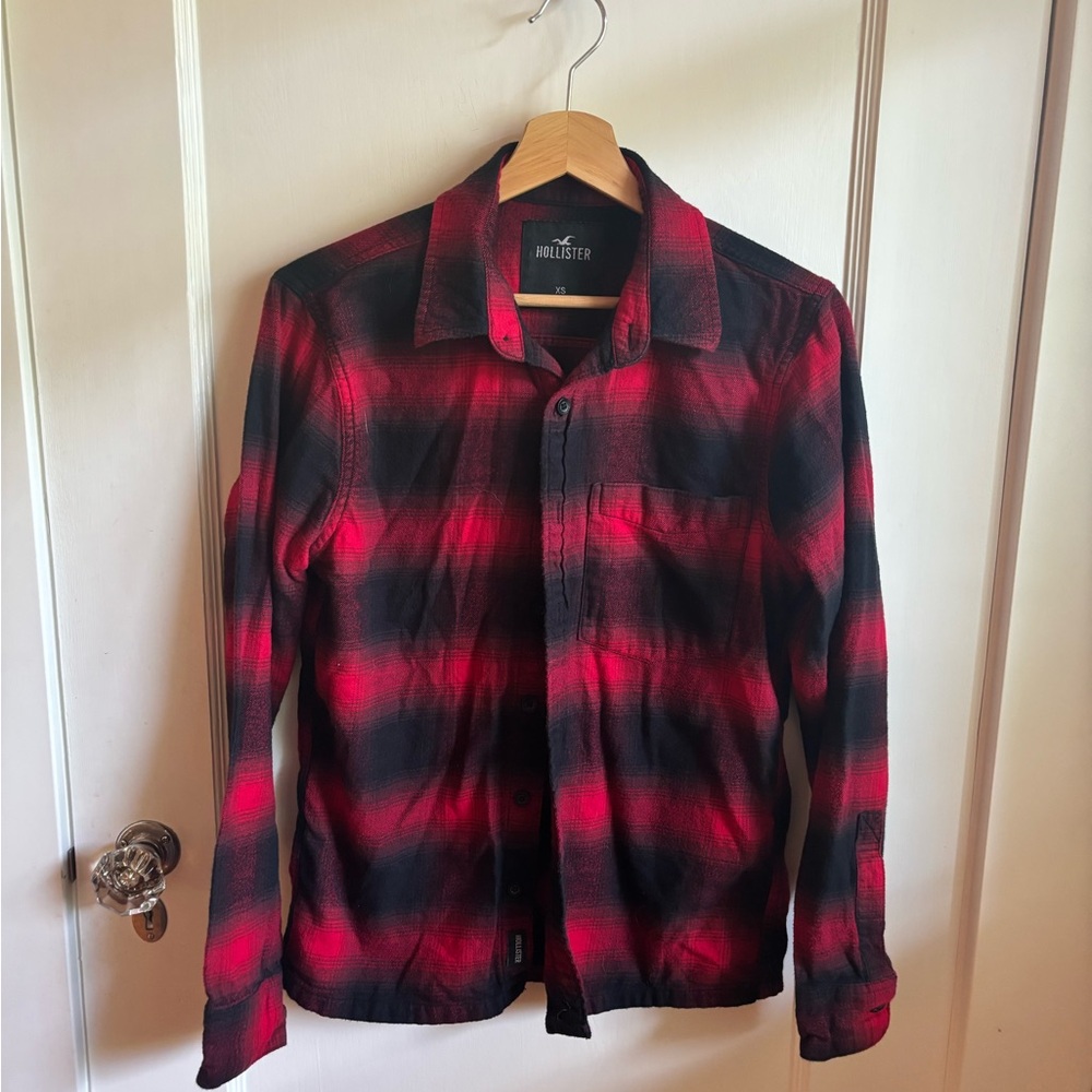 Hollister Men's Red and Black Checkered Shirt